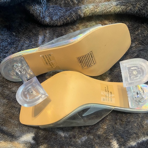 Brand new only worn for a photo shoot!! Fashion Nova in the box!!!! - Picture 4 of 4